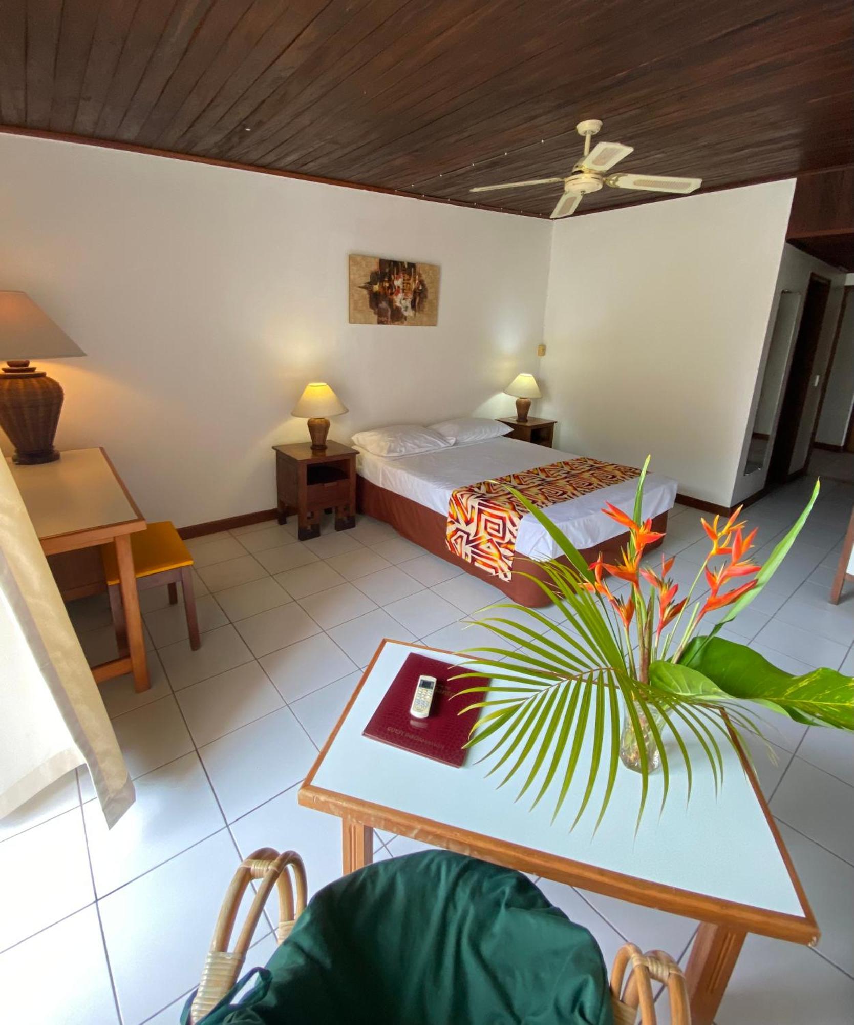 Hotel Santo Vanuatu Luganville Bagian luar foto